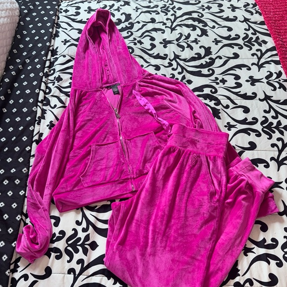 Victoria’s Secret Pink Velour Tracksuit Set - Picture 1 of 2